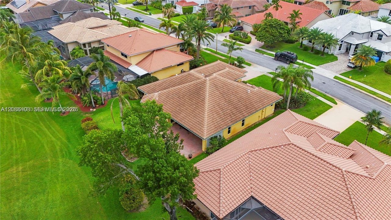 На продажу: $905,000 (3 спален, 2 ванн, 2525 Квадратных фут)