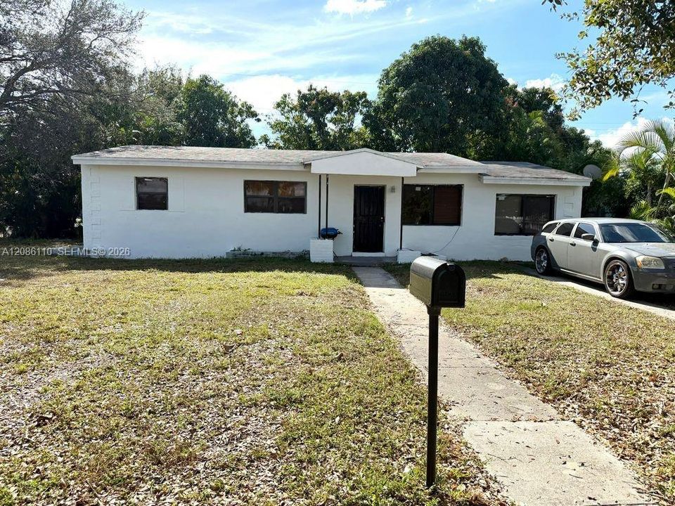 En Venta: $524,900 (4 camas, 3 baños, 1274 Pies cuadrados)