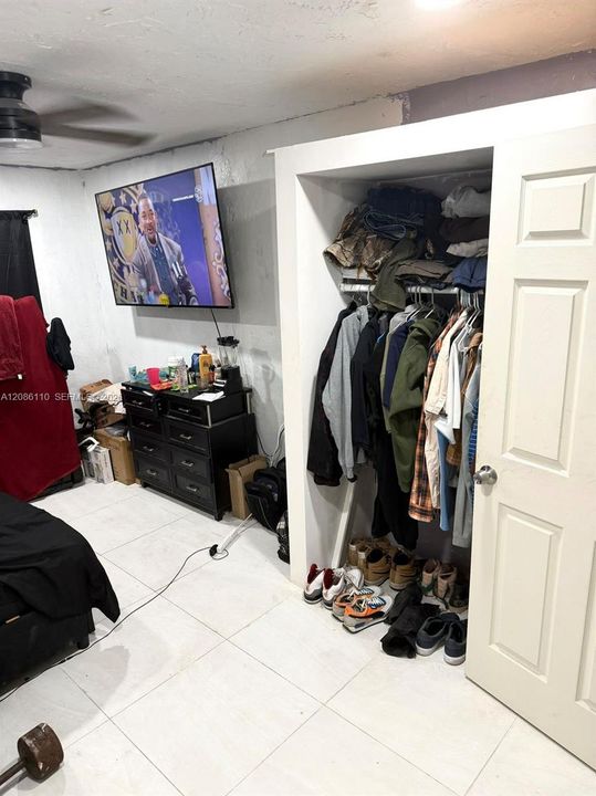 En Venta: $524,900 (4 camas, 3 baños, 1274 Pies cuadrados)