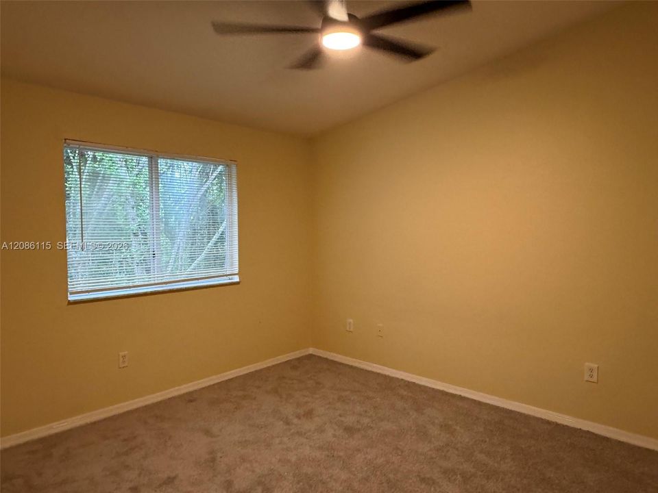 For Rent: $2,100 (3 beds, 2 baths, 1024 Square Feet)