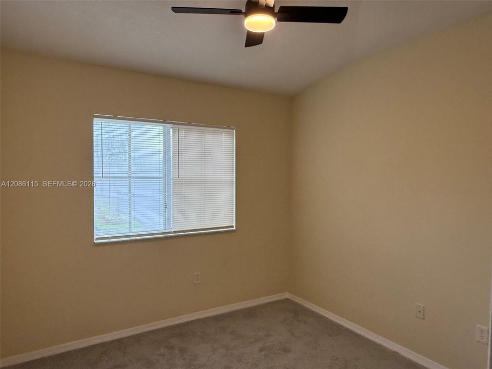 For Rent: $2,100 (3 beds, 2 baths, 1024 Square Feet)