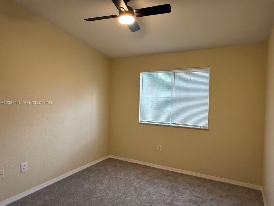 For Rent: $2,100 (3 beds, 2 baths, 1024 Square Feet)
