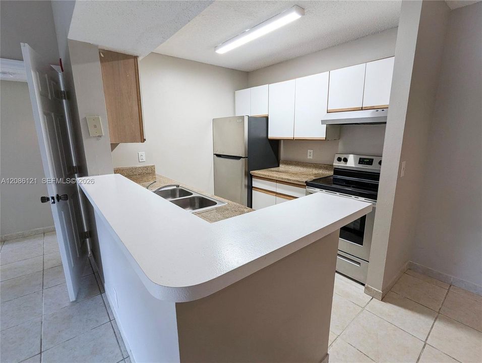 В аренду: $1,900 (2 спален, 2 ванн, 1057 Квадратных фут)