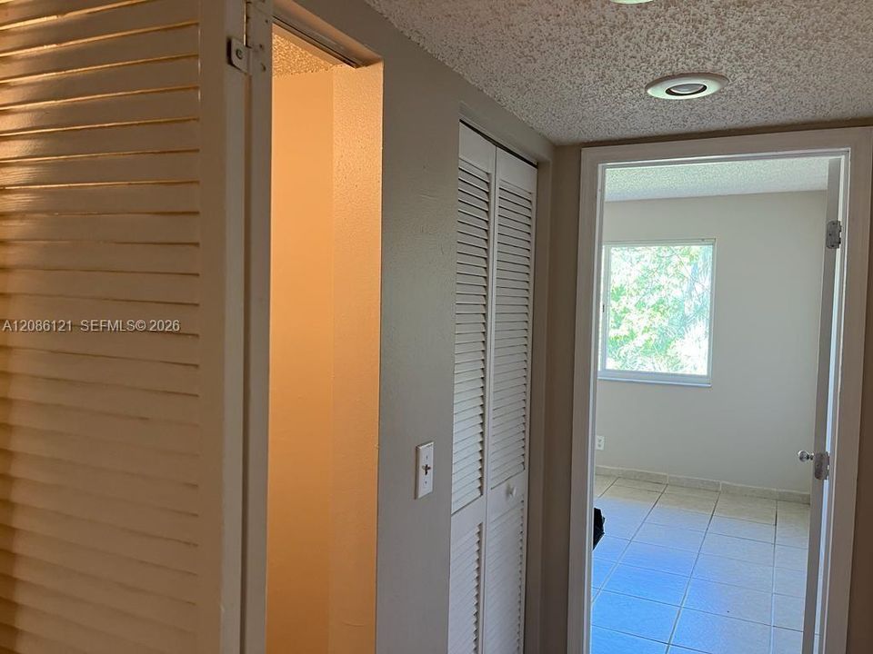 В аренду: $1,900 (2 спален, 2 ванн, 1057 Квадратных фут)