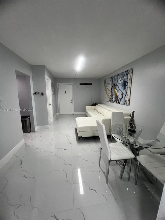 En Venta: $299,000 (3 camas, 1 baños, 760 Pies cuadrados)