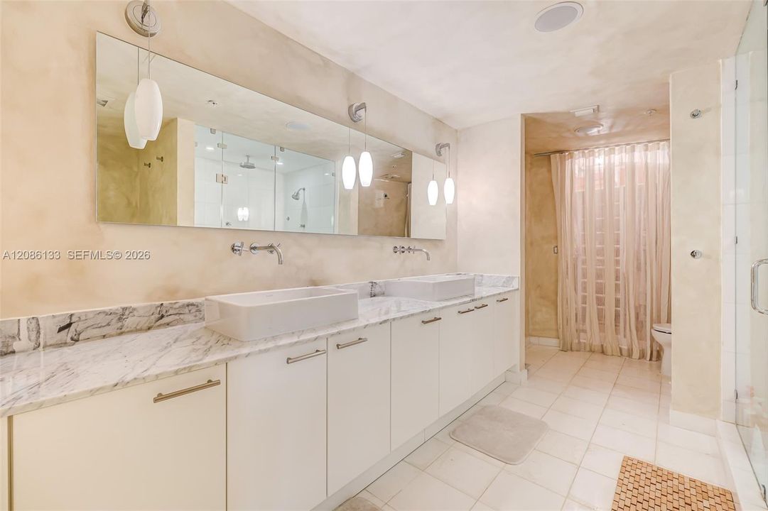 For Rent: $12,500 (2 beds, 2 baths, 2058 Square Feet)