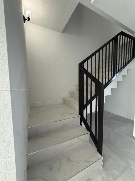 For Rent: $2,850 (4 beds, 2 baths, 1800 Square Feet)