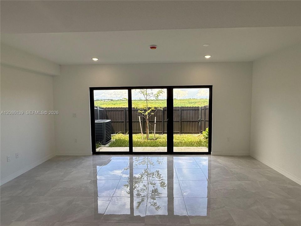 For Rent: $2,850 (4 beds, 2 baths, 1800 Square Feet)