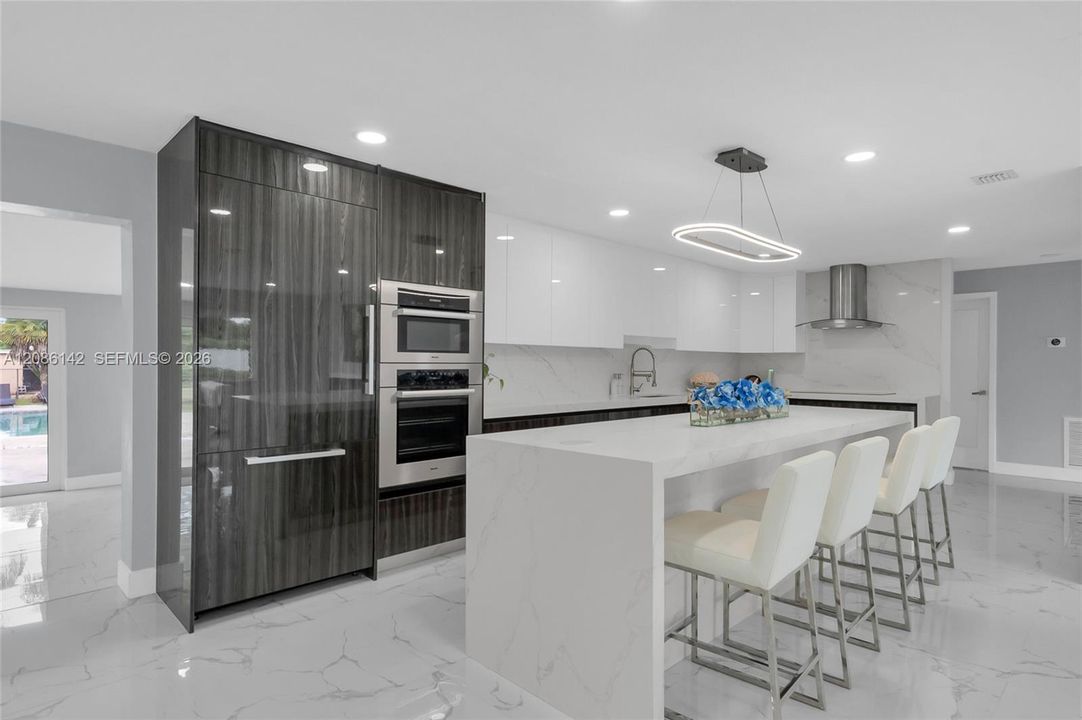 For Sale: $1,750,000 (3 beds, 3 baths, 3279 Square Feet)