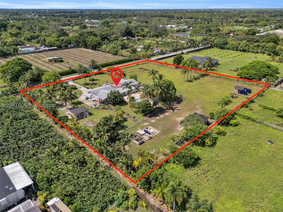 For Sale: $1,750,000 (3 beds, 3 baths, 3279 Square Feet)