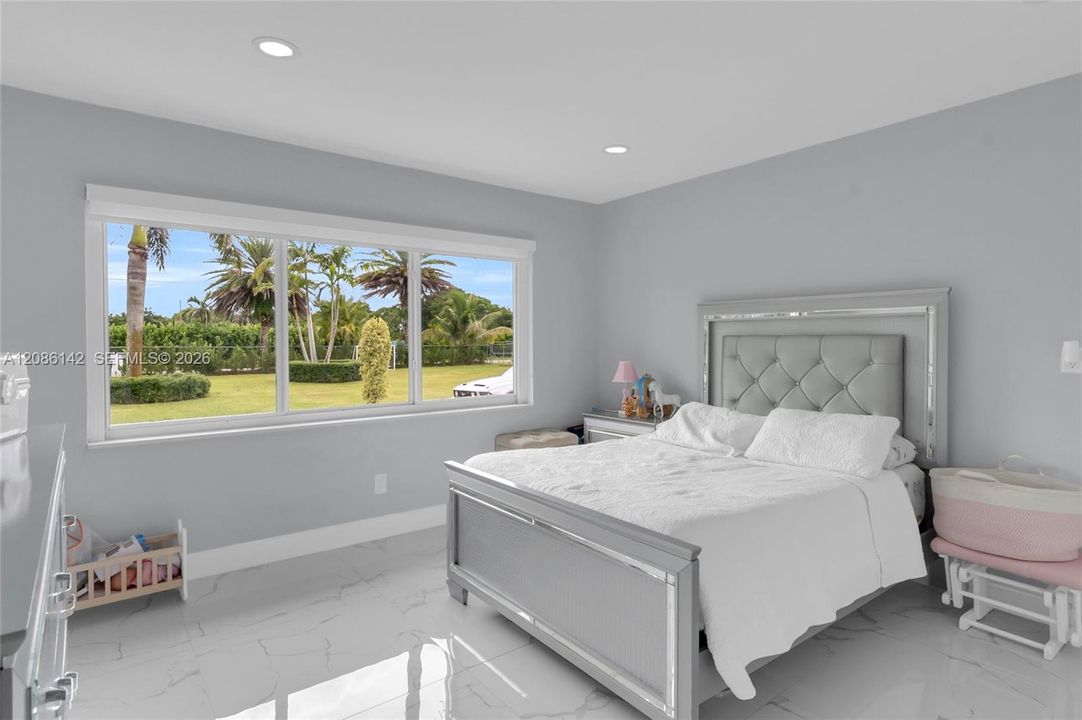 For Sale: $1,750,000 (3 beds, 3 baths, 3279 Square Feet)