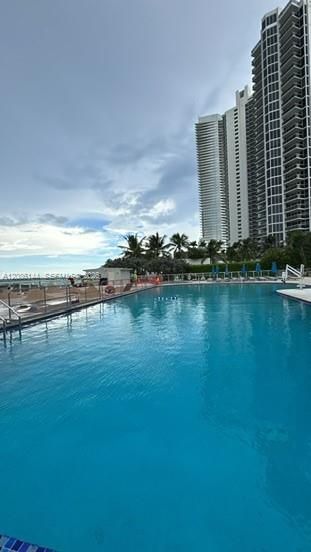 For Sale: $119,900 (0 beds, 1 baths, 410 Square Feet)