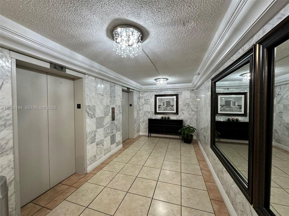 For Sale: $119,900 (0 beds, 1 baths, 410 Square Feet)
