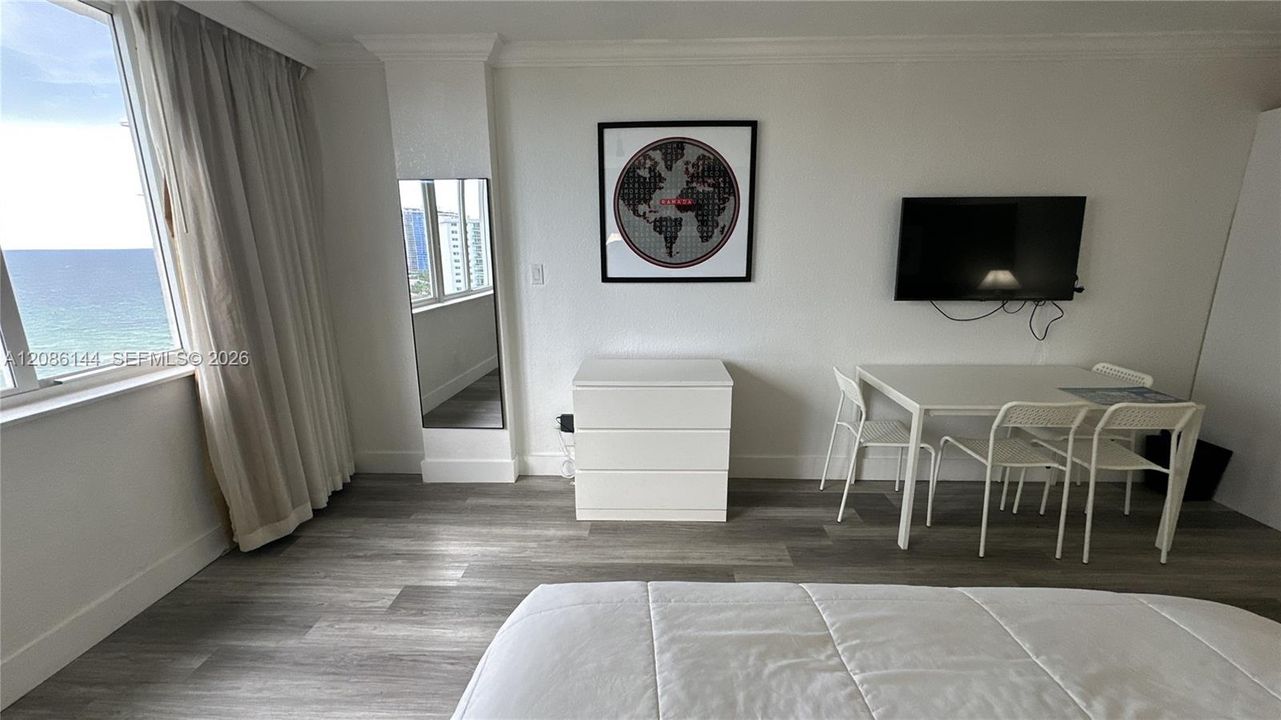 For Sale: $119,900 (0 beds, 1 baths, 410 Square Feet)