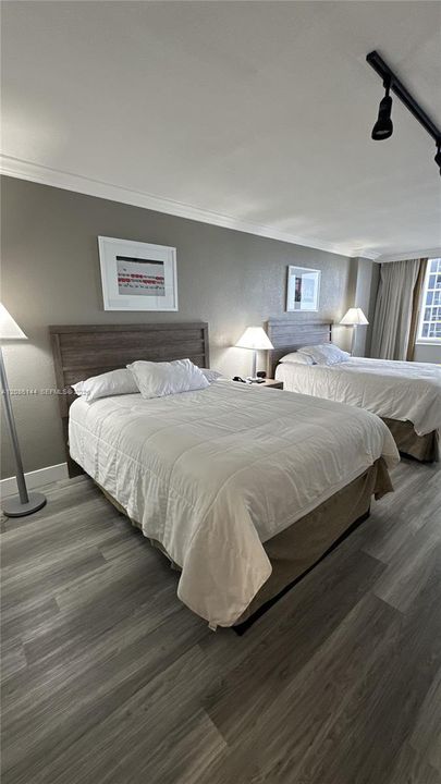 For Sale: $119,900 (0 beds, 1 baths, 410 Square Feet)