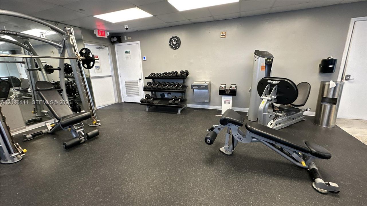 For Sale: $119,900 (0 beds, 1 baths, 410 Square Feet)