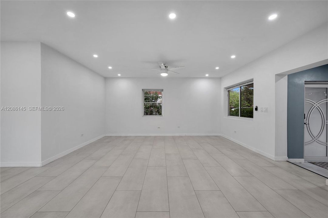 South Florida living, no HOA