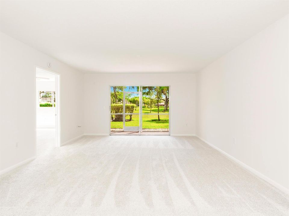 16. 1651 SW 127th Ave Interior