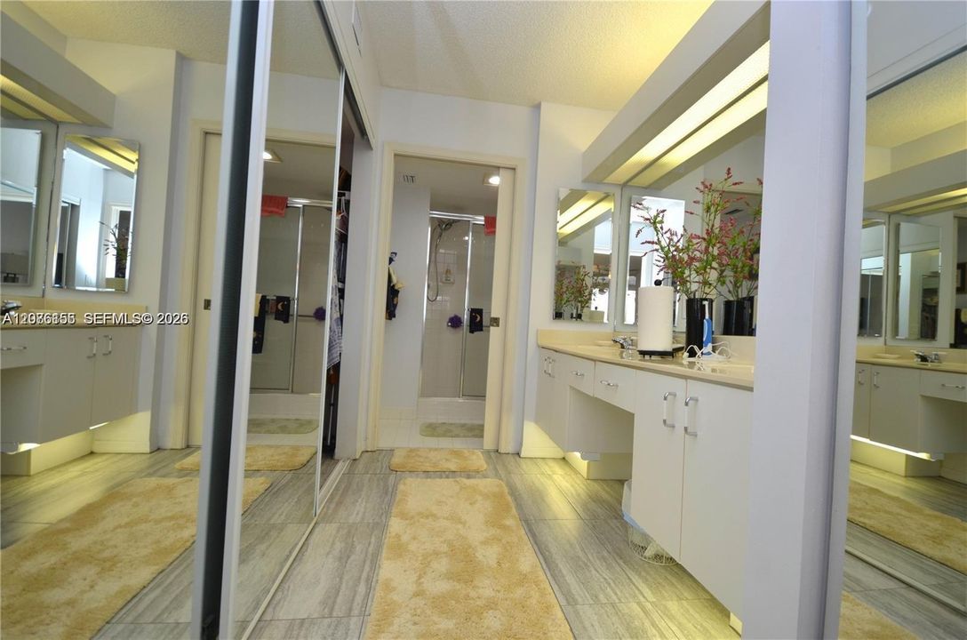 На продажу: $225,000 (2 спален, 2 ванн, 1500 Квадратных фут)