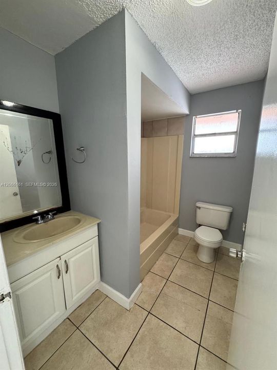 For Rent: $1,675 (2 beds, 1 baths, 900 Square Feet)