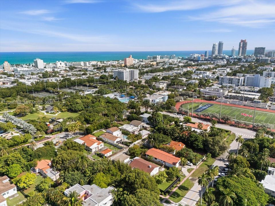 На продажу: $1,650,000 (3 спален, 3 ванн, 2385 Квадратных фут)