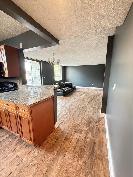 For Sale: $150,000 (3 beds, 2 baths, 1249 Square Feet)