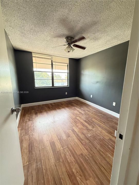 For Sale: $150,000 (3 beds, 2 baths, 1249 Square Feet)