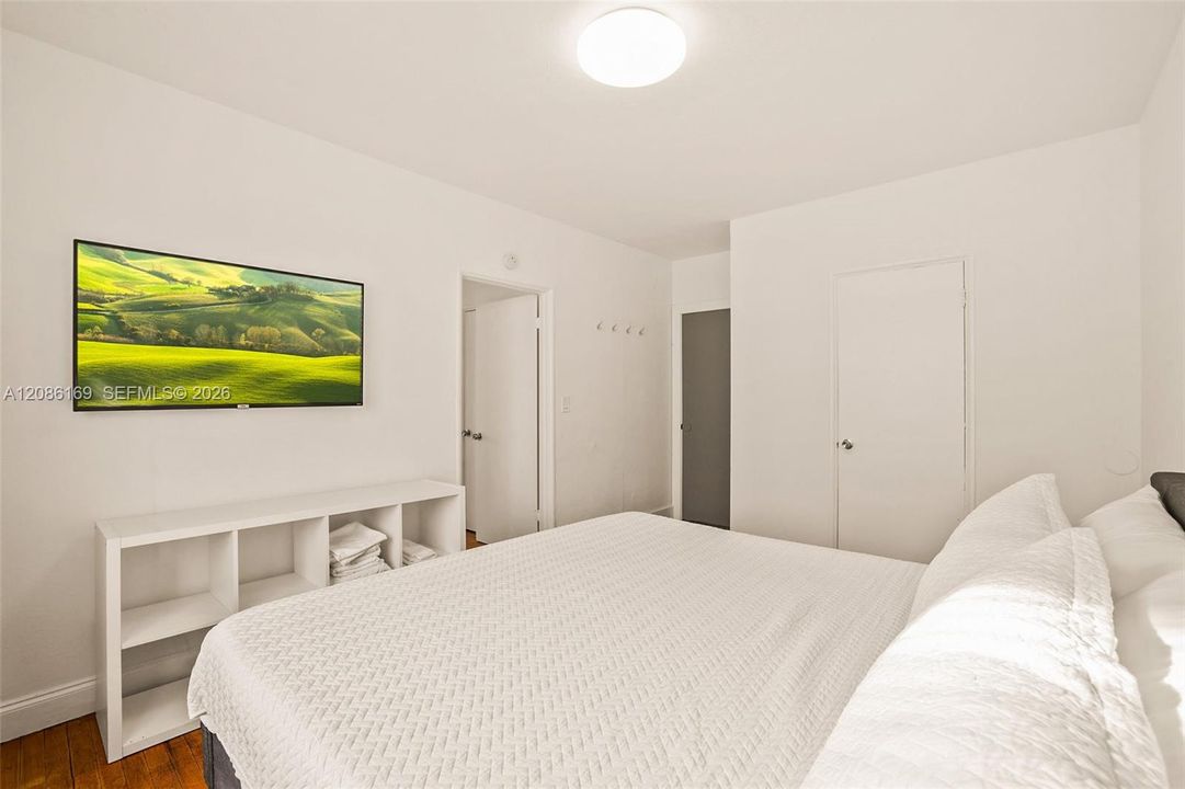 В аренду: $1,950 (1 спален, 1 ванн, 10880 Квадратных фут)