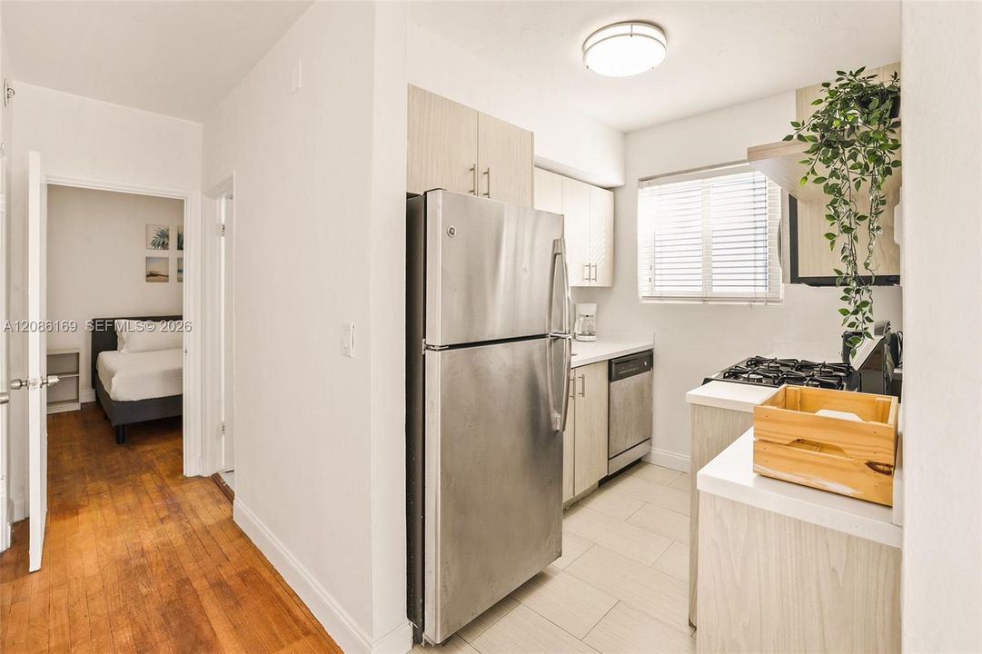 В аренду: $1,950 (1 спален, 1 ванн, 10880 Квадратных фут)