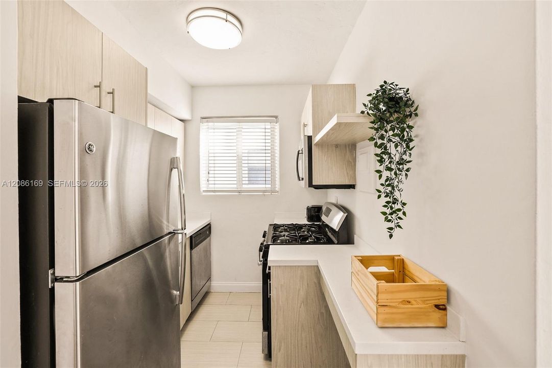 В аренду: $1,950 (1 спален, 1 ванн, 10880 Квадратных фут)