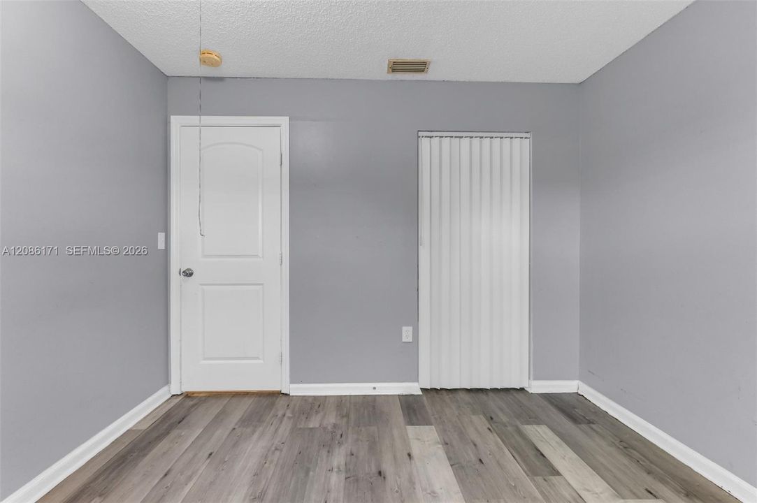 В аренду: $2,900 (4 спален, 2 ванн, 1364 Квадратных фут)