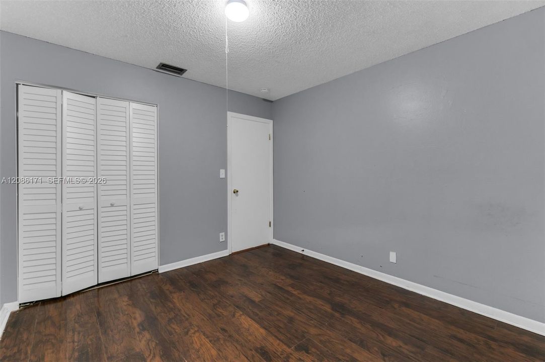 В аренду: $2,900 (4 спален, 2 ванн, 1364 Квадратных фут)
