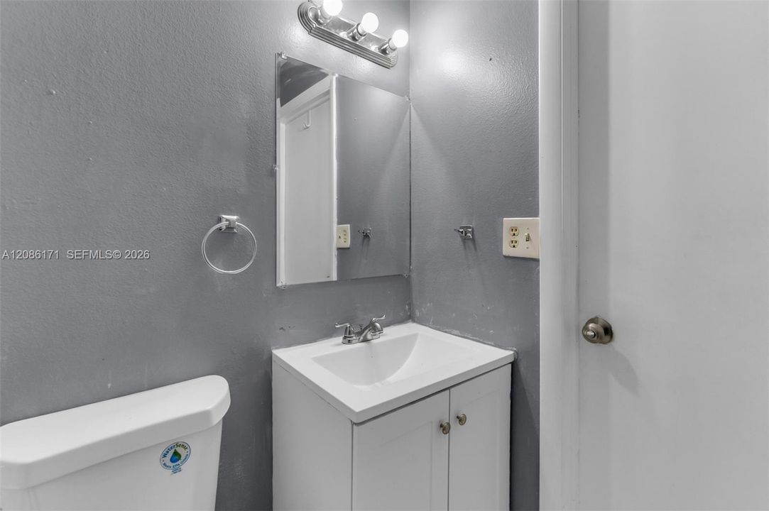 В аренду: $2,900 (4 спален, 2 ванн, 1364 Квадратных фут)