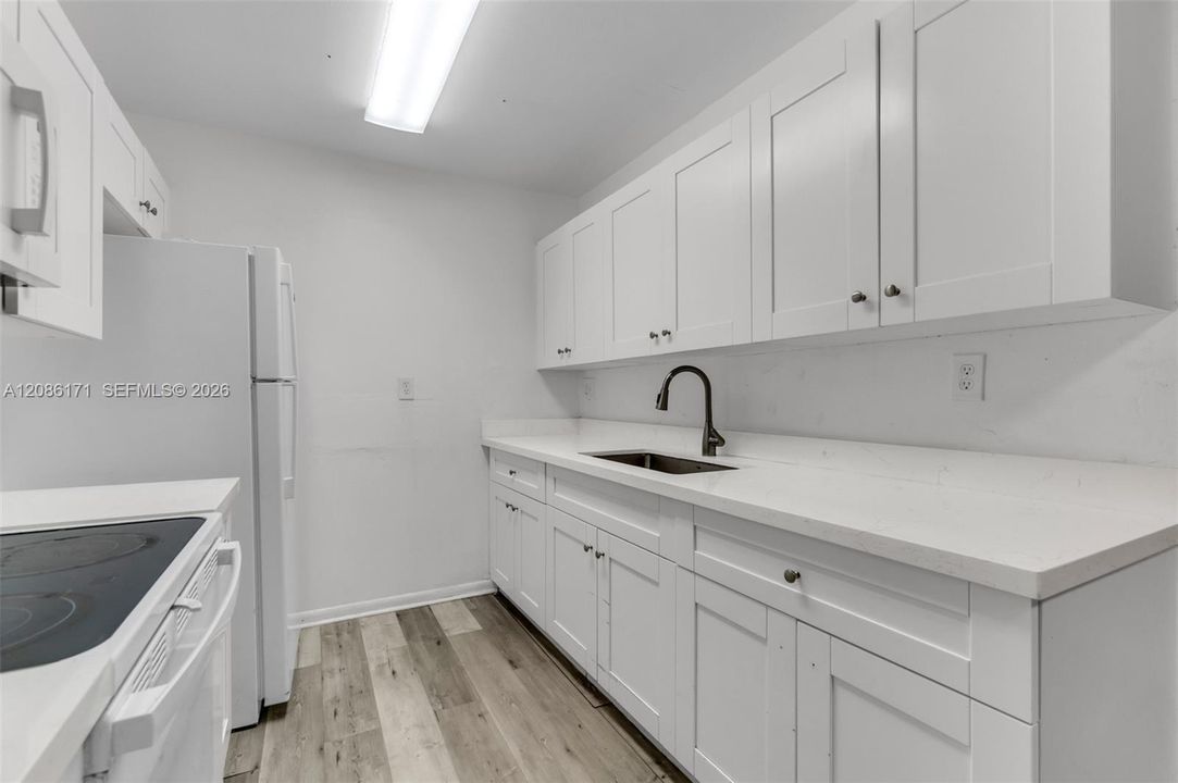 В аренду: $2,900 (4 спален, 2 ванн, 1364 Квадратных фут)