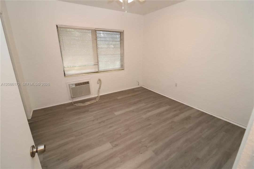 В аренду: $1,500 (1 спален, 1 ванн, 600 Квадратных фут)