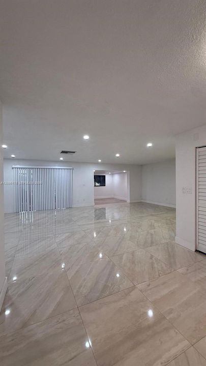 В аренду: $2,600 (2 спален, 1 ванн, 1514 Квадратных фут)
