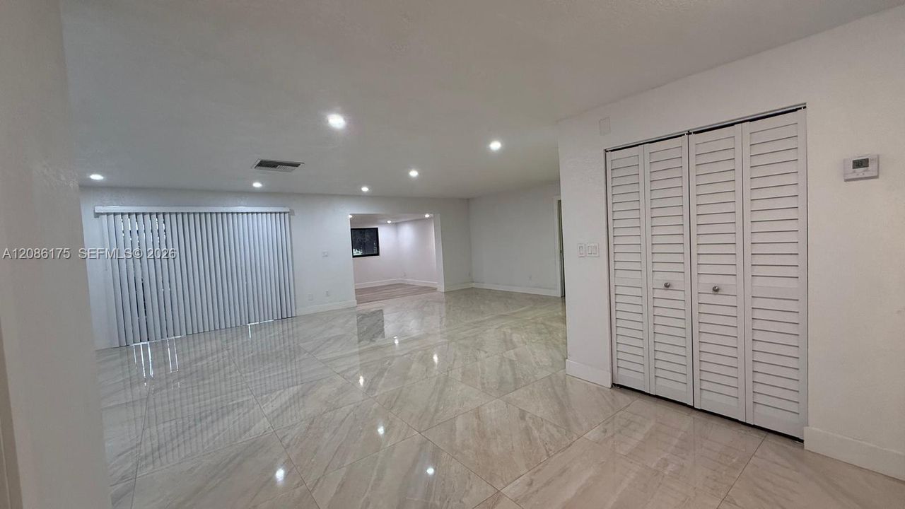 В аренду: $2,600 (2 спален, 1 ванн, 1514 Квадратных фут)