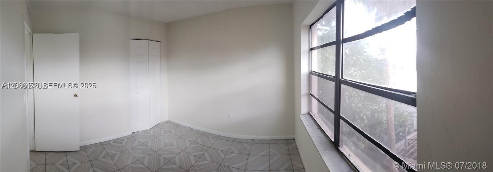For Rent: $2,600 (3 beds, 2 baths, 1016 Square Feet)