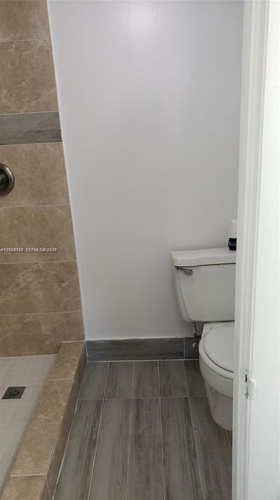 For Rent: $2,600 (3 beds, 2 baths, 1016 Square Feet)