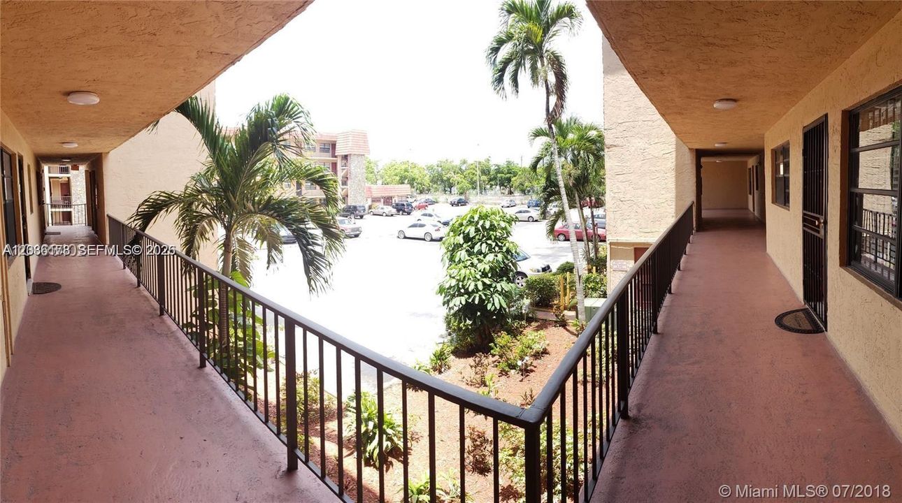 For Rent: $2,600 (3 beds, 2 baths, 1016 Square Feet)