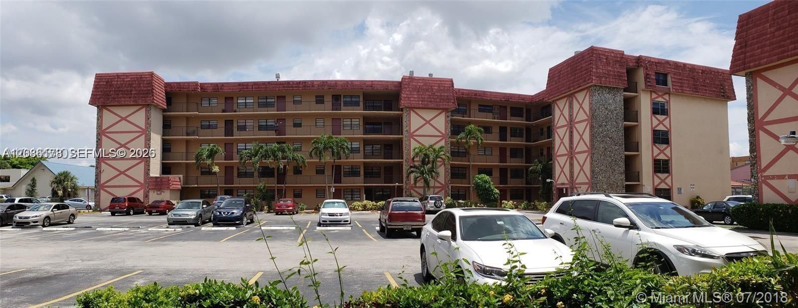 For Rent: $2,600 (3 beds, 2 baths, 1016 Square Feet)