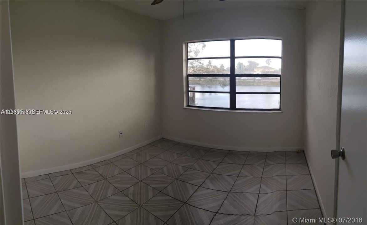 For Rent: $2,600 (3 beds, 2 baths, 1016 Square Feet)