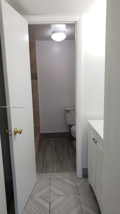 For Rent: $2,600 (3 beds, 2 baths, 1016 Square Feet)
