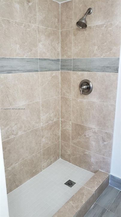 For Rent: $2,600 (3 beds, 2 baths, 1016 Square Feet)