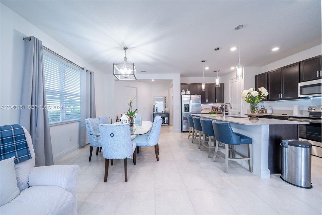В аренду: $4,900 (3 спален, 3 ванн, 2179 Квадратных фут)
