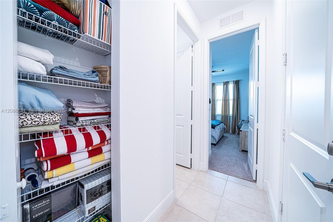 В аренду: $4,900 (3 спален, 3 ванн, 2179 Квадратных фут)