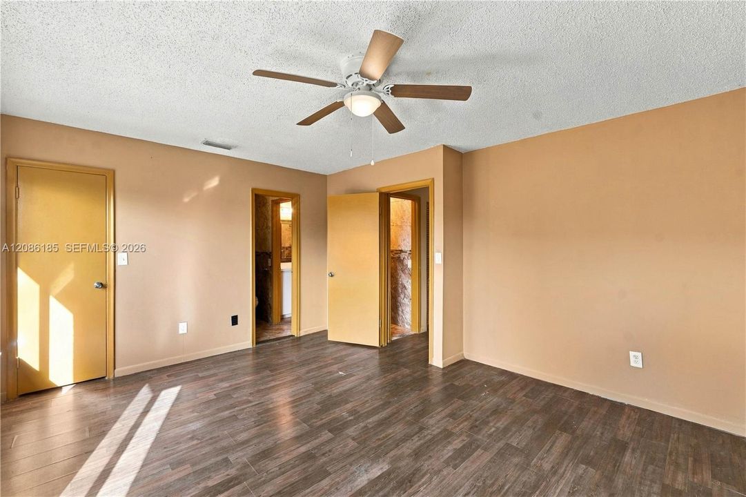 For Rent: $1,750 (2 beds, 1 baths, 1020 Square Feet)