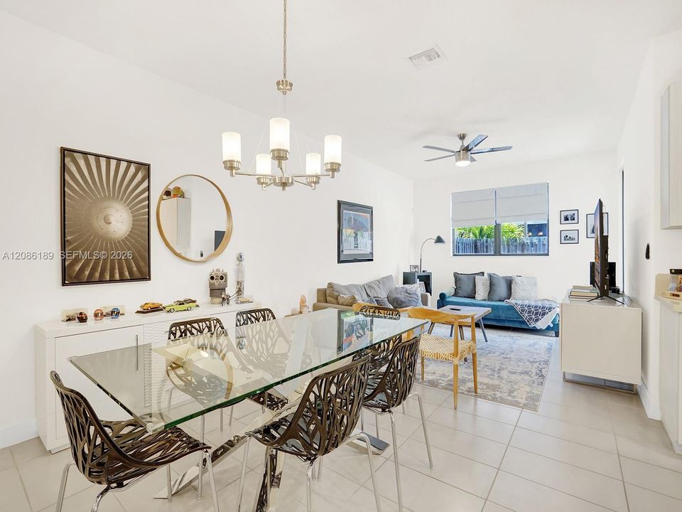 В аренду: $4,900 (3 спален, 2 ванн, 1553 Квадратных фут)