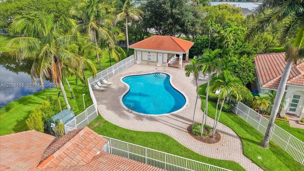 Grand Key Sub Amenities