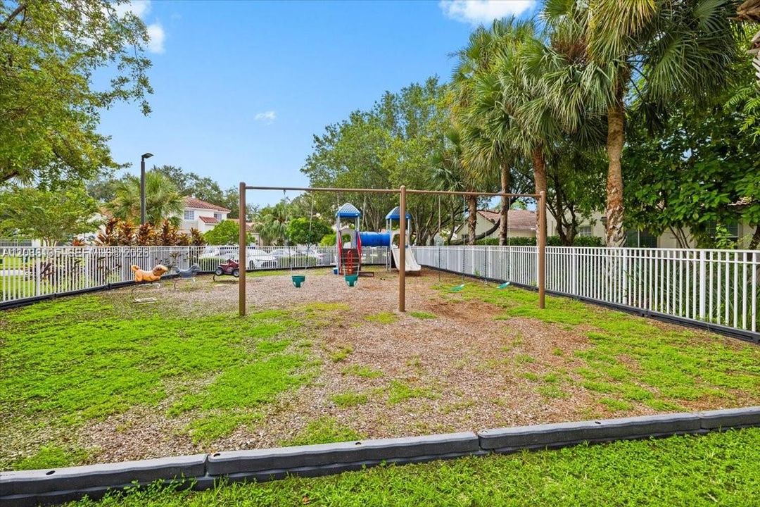 Grand Key Sub Amenities
